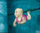 Μωρό κολύμπι